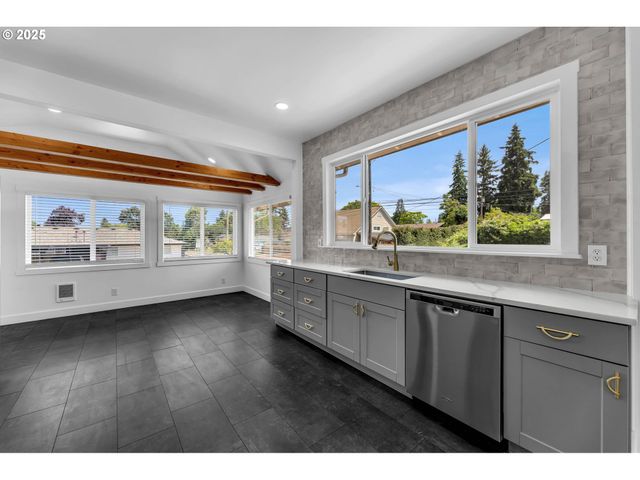 3301 M St, Vancouver, WA 98663