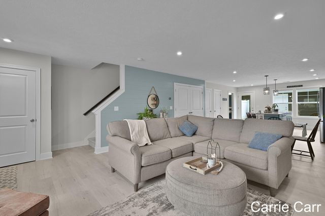 6857 Old Town Square, Cannon Twp, MI 49341