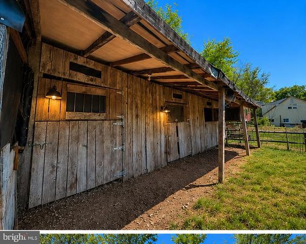 3485 VALLEY RD, Marysville, PA 17053