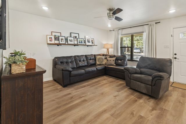 6121 Choctaw Drive, Mabank, TX 75156