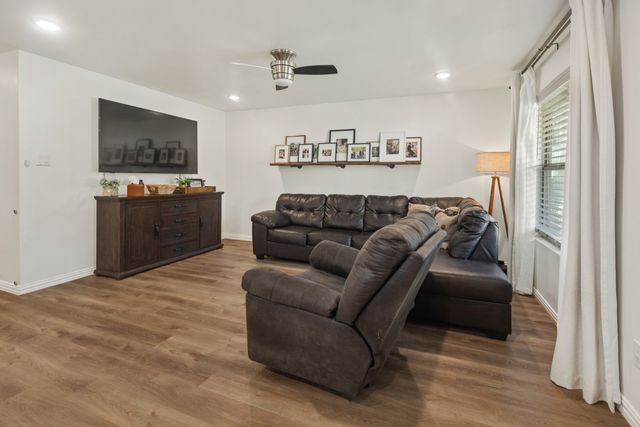 6121 Choctaw Drive, Mabank, TX 75156