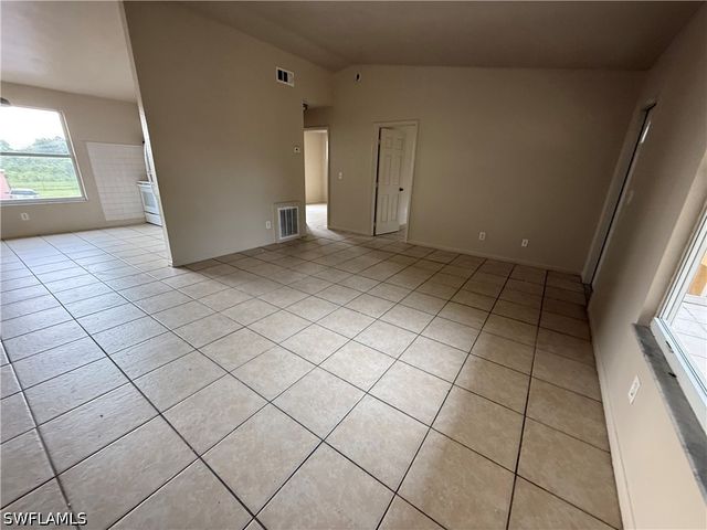 3950 Lora ST 202, Fort Myers, FL 33916