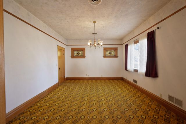 801 Fresno Street, Plainview, TX 79072