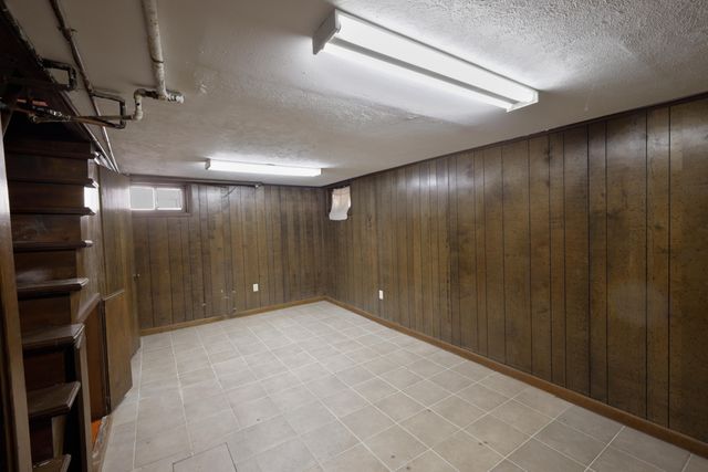 801 Fresno Street, Plainview, TX 79072