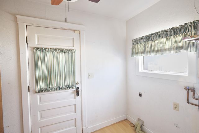 801 Fresno Street, Plainview, TX 79072