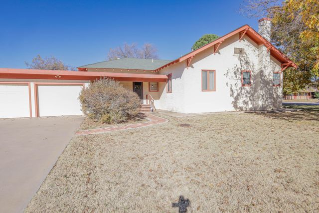 801 Fresno Street, Plainview, TX 79072