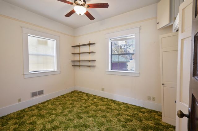 801 Fresno Street, Plainview, TX 79072