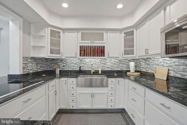 9 VIOLET, Levittown, PA 19057