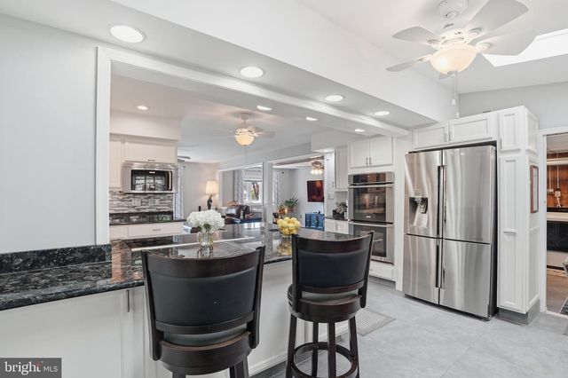9 VIOLET, Levittown, PA 19057