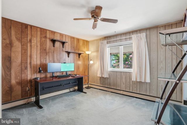 9 VIOLET, Levittown, PA 19057
