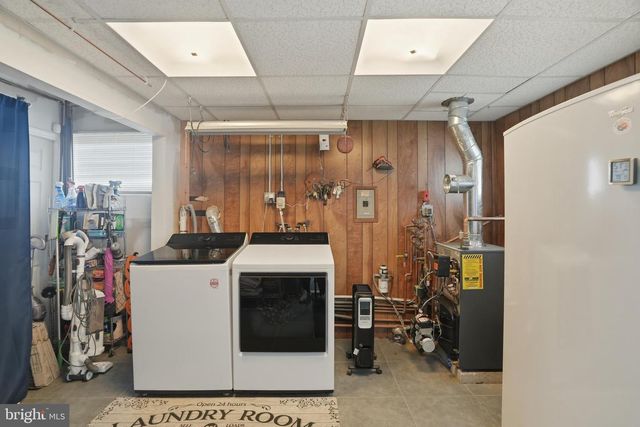 9 VIOLET, Levittown, PA 19057