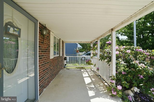 9 VIOLET, Levittown, PA 19057
