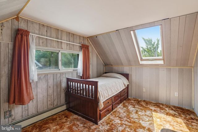 9 VIOLET, Levittown, PA 19057