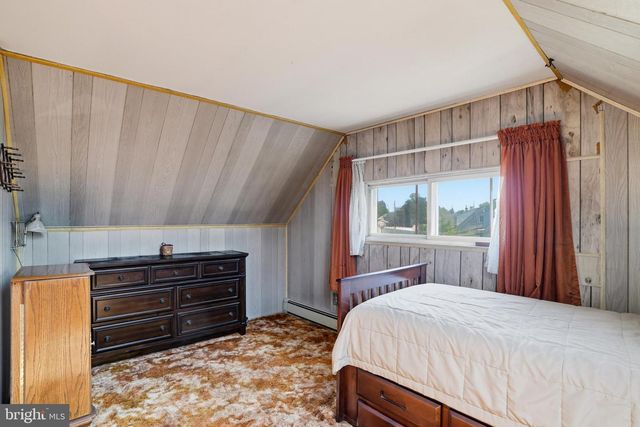 9 VIOLET, Levittown, PA 19057