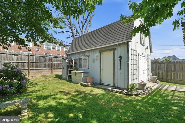 9 VIOLET, Levittown, PA 19057