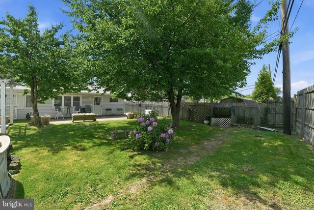 9 VIOLET, Levittown, PA 19057