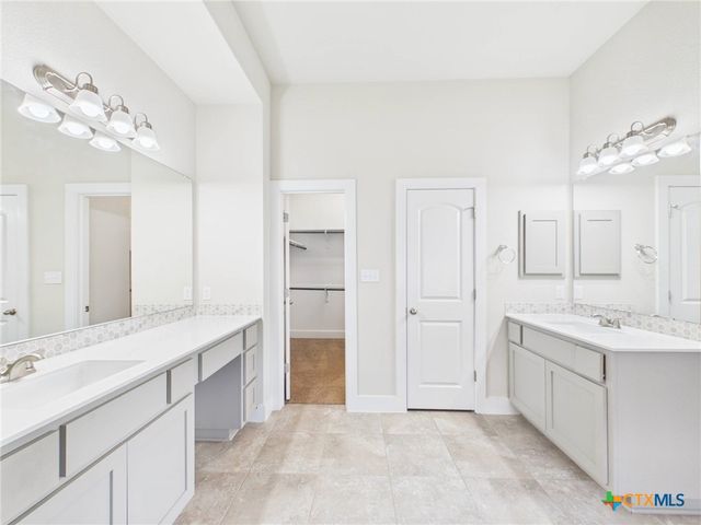 520 Academy Oaks Drive, San Marcos, TX 78666