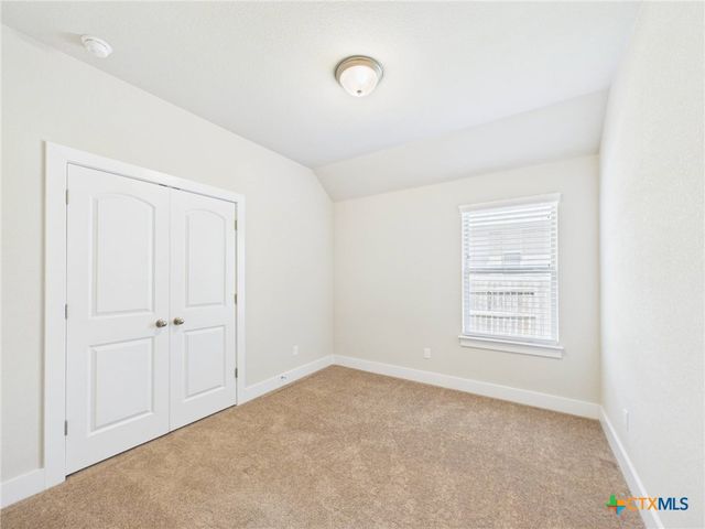 520 Academy Oaks Drive, San Marcos, TX 78666