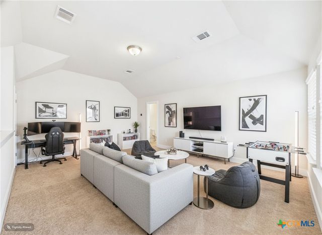 520 Academy Oaks Drive, San Marcos, TX 78666