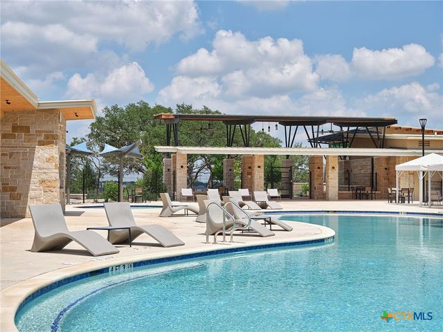 520 Academy Oaks Drive, San Marcos, TX 78666