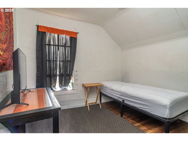 1224 Ne FREEMONT Ave, Roseburg, OR 97470