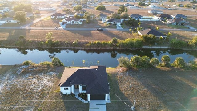 2610 NE 1st PL, Cape Coral, FL 33909