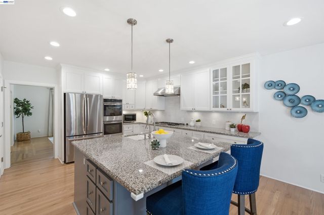 1065 Bennett Way, San Jose, CA 95125