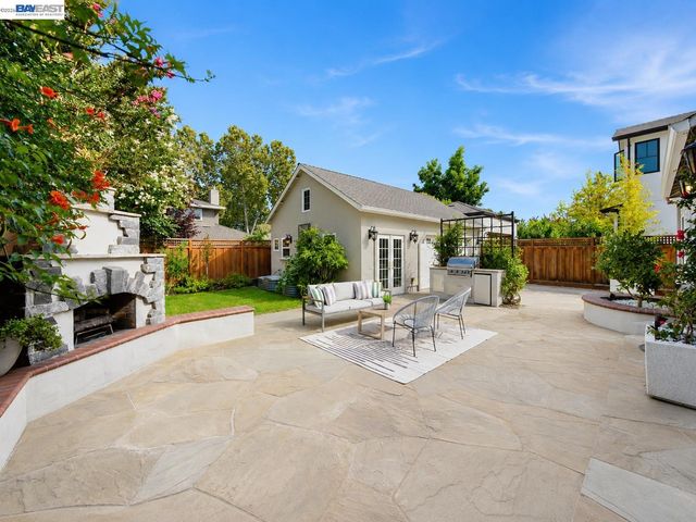 1065 Bennett Way, San Jose, CA 95125