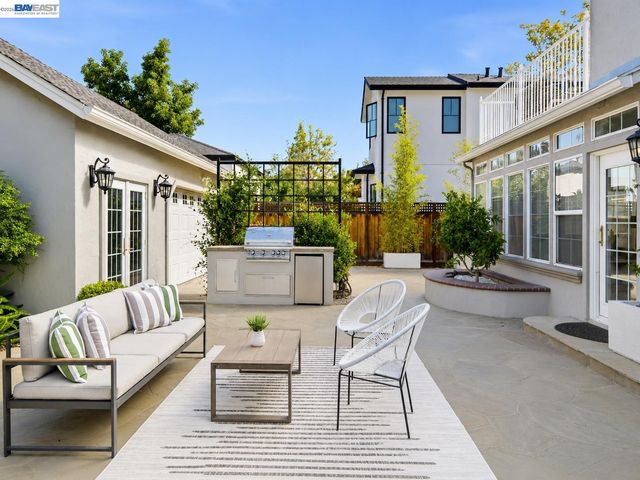1065 Bennett Way, San Jose, CA 95125