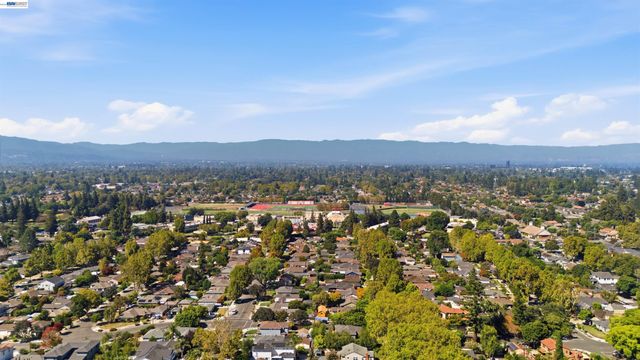 1065 Bennett Way, San Jose, CA 95125