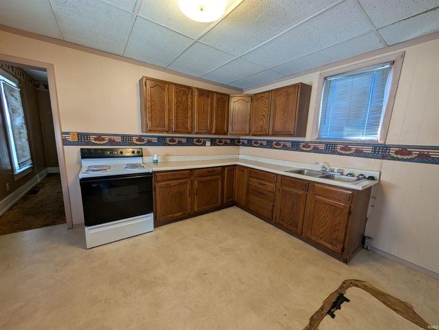 918 N 12th Street, Vincennes, IN 47591