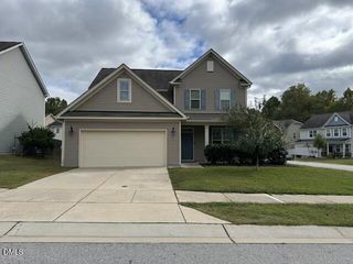 661 Stapleford Lane, Fuquay Varina, NC 27526