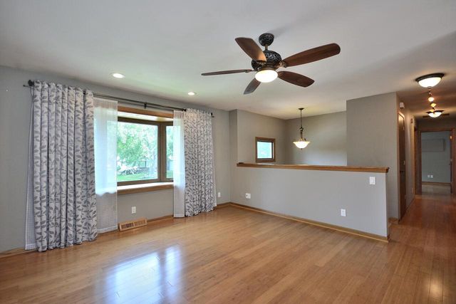 2005 Harris-Highland DRIVE, Waukesha, WI 53188