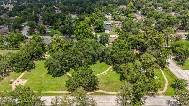 24019 Surreygate Drive, Spring, TX 77373