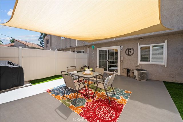 26914 Via Terraza, Saugus, CA 91350