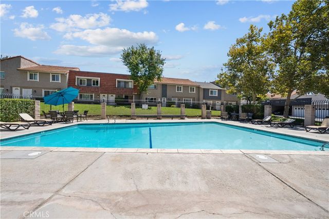 26914 Via Terraza, Saugus, CA 91350