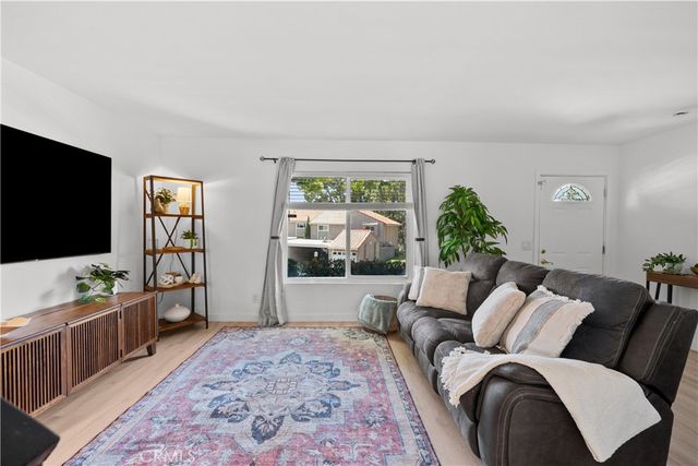 26914 Via Terraza, Saugus, CA 91350