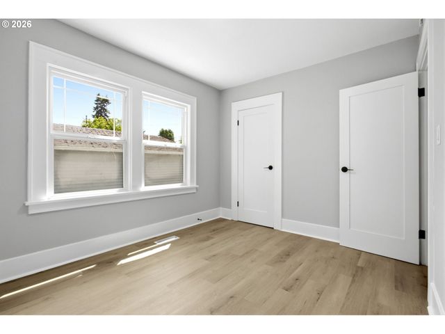 625 N STAFFORD St, Portland, OR 97217