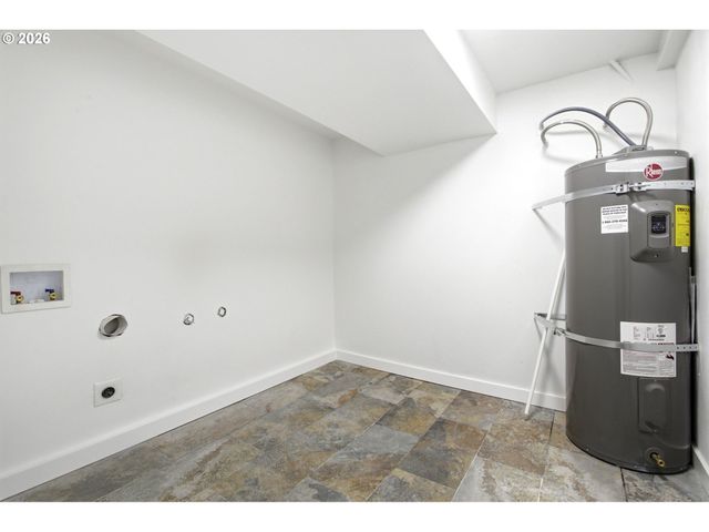 625 N STAFFORD St, Portland, OR 97217