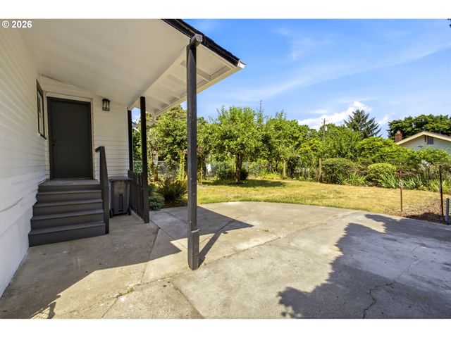 625 N STAFFORD St, Portland, OR 97217