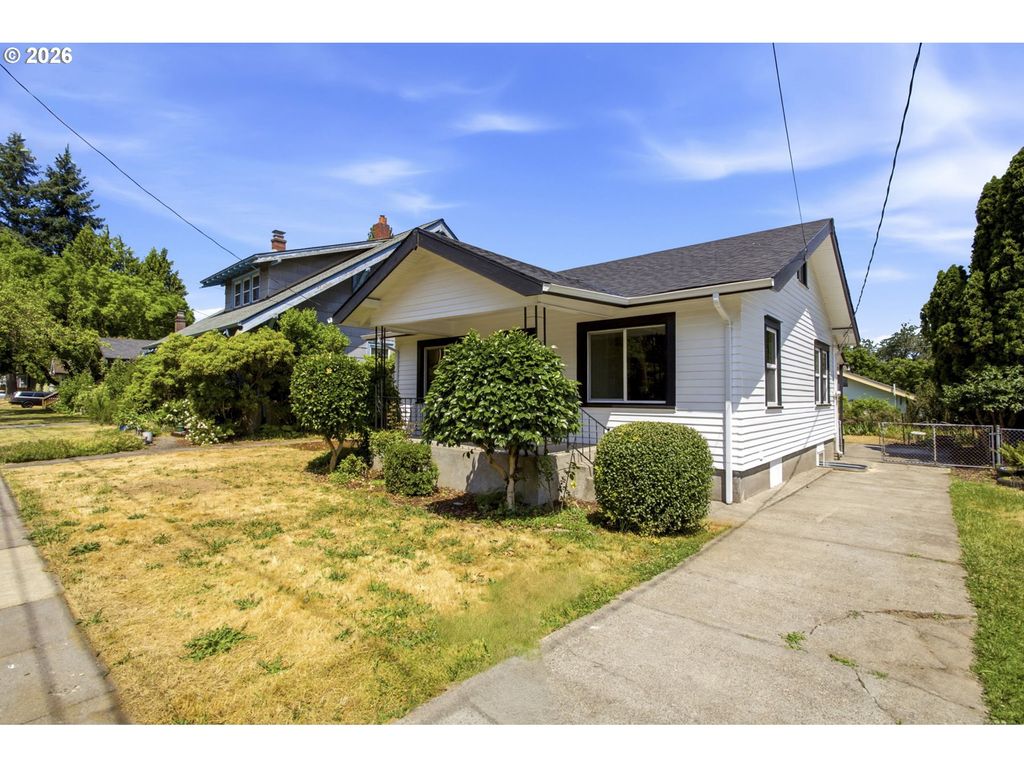 625 N STAFFORD St, Portland, OR 97217