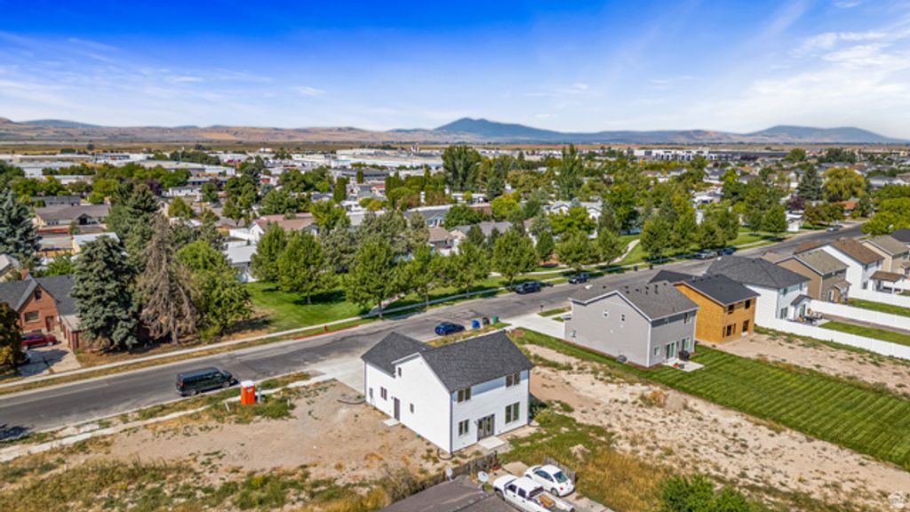 Image 11 of property listing at 612 N 400 W, Logan, UT 84321