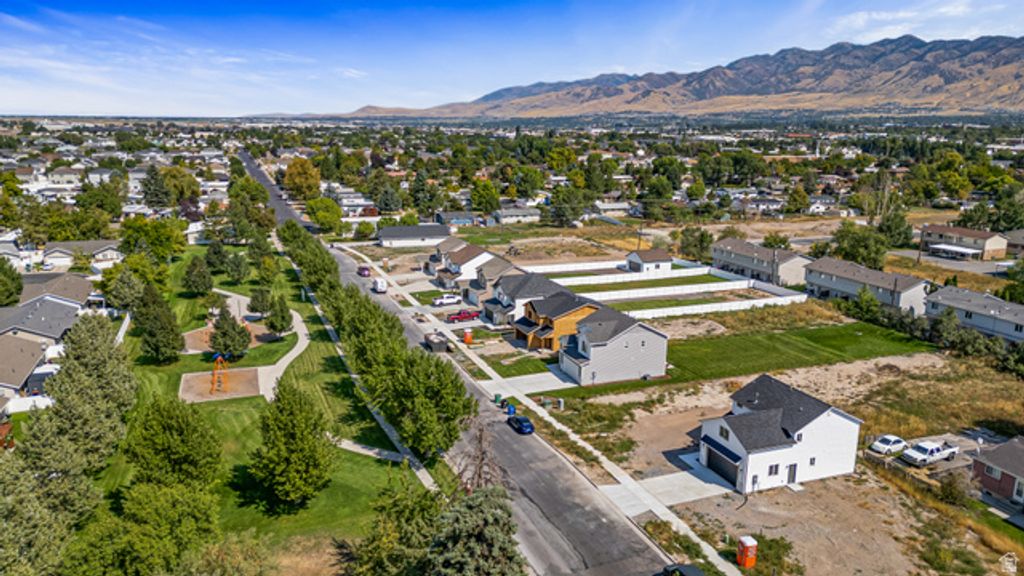 Image 3 of property listing at 612 N 400 W, Logan, UT 84321