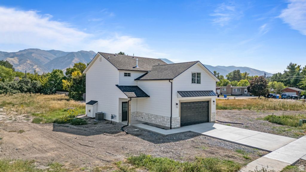 Image 6 of property listing at 612 N 400 W, Logan, UT 84321