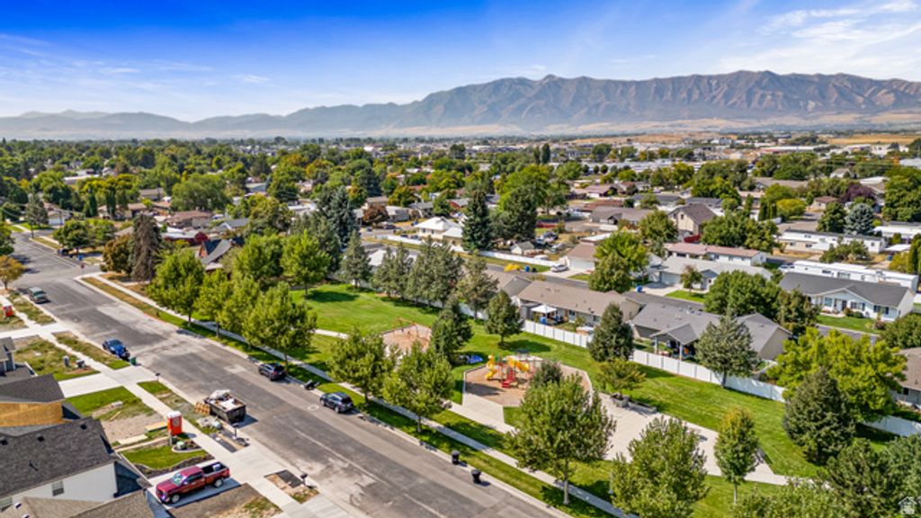 Image 8 of property listing at 612 N 400 W, Logan, UT 84321
