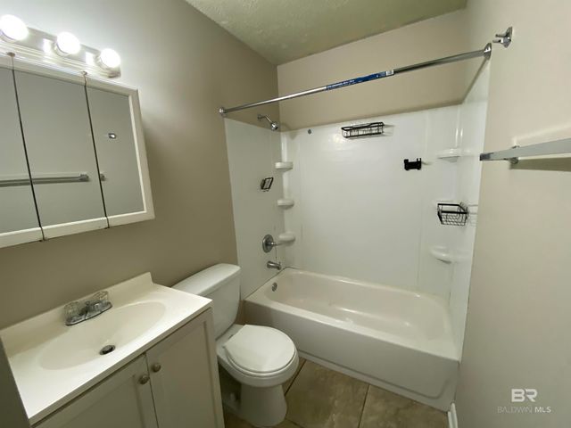 6394 Schoel Lane, Gulf Shores, AL 36542