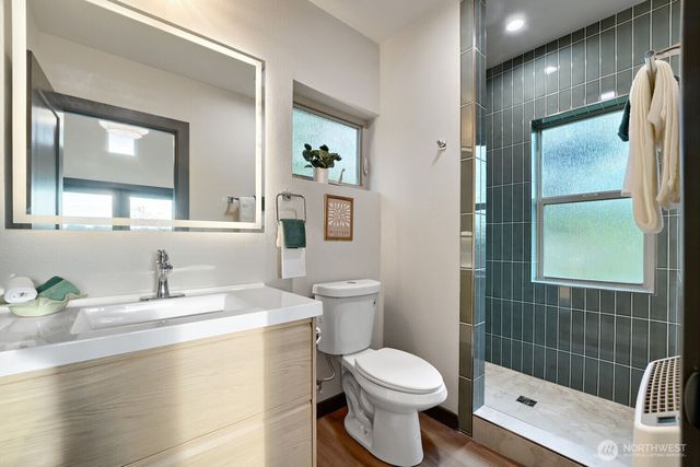4586 22nd Avenue SW, Seattle, WA 98106