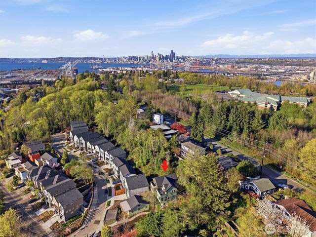 4586 22nd Avenue SW, Seattle, WA 98106
