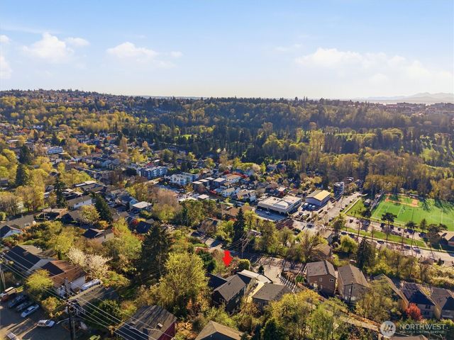 4586 22nd Avenue SW, Seattle, WA 98106