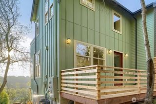 4586 22nd Avenue SW, Seattle, WA 98106